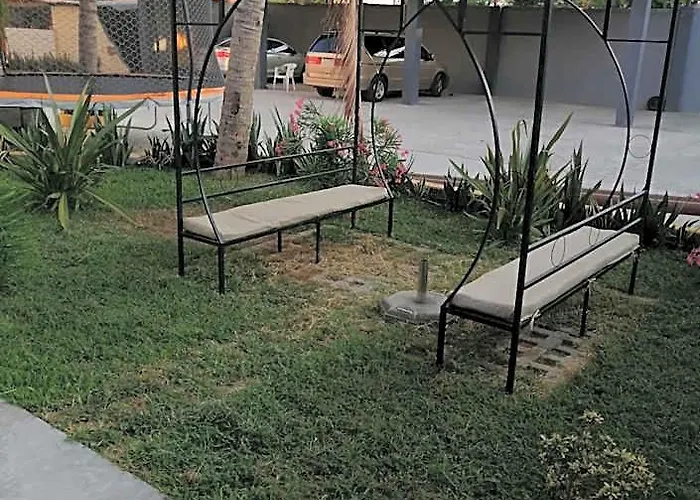 Del Pacifico Aparthotel 4*
